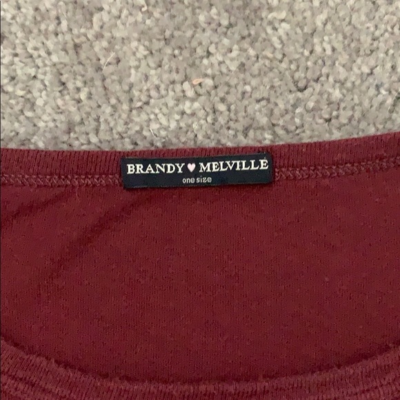 2 BRANDY MELVILLE TOPS - Picture 6 of 7